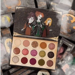 Gather Round Sisters - Hocus Pocus Shadow Palette